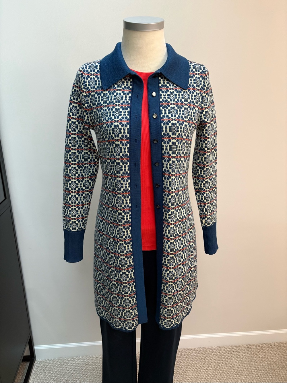 Oleana “Rosy Repeat”Button-Front Cardigan